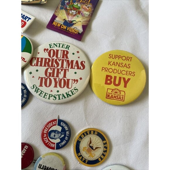 Vintage Pinback Button Collection - 30 Pcs - Wm. Dalton St. Joseph & More - Picture 9 of 12